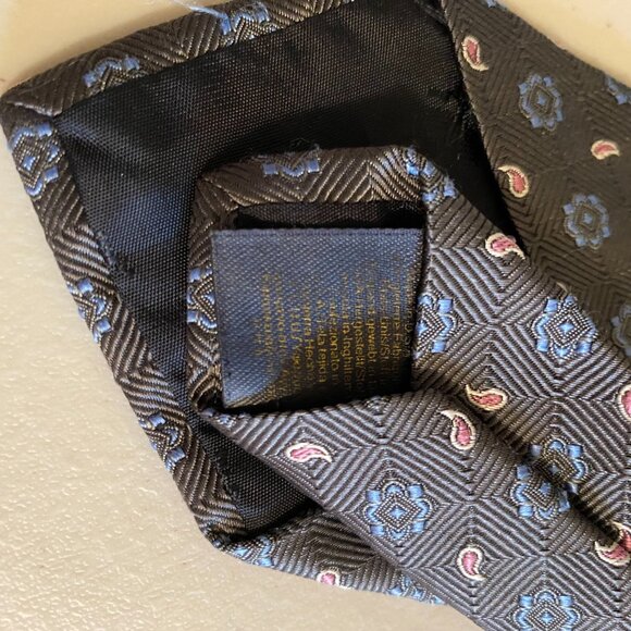 Brooks Brothers Makers and Merchants 100% Silk Tie Embroidered Paisley Flowers - Picture 7 of 10